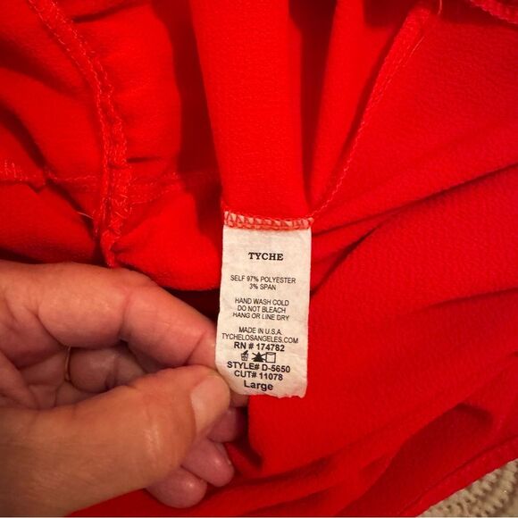 Elegant Red Halter Dress - Picture 9 of 12